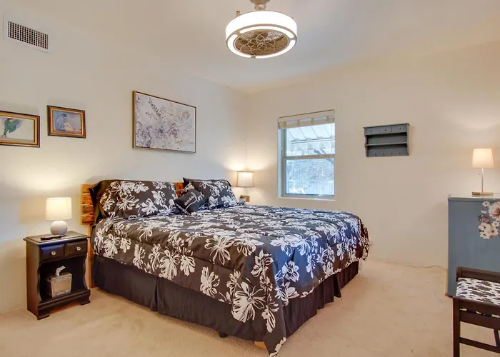5 Mi To Dtwn: Tuscon Escape W/ Yard & Patio! Tucson
