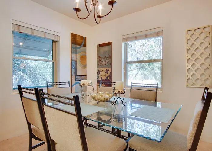 5 Mi To Dtwn: Tuscon Escape W/ Yard & Patio! Holiday home Tucson