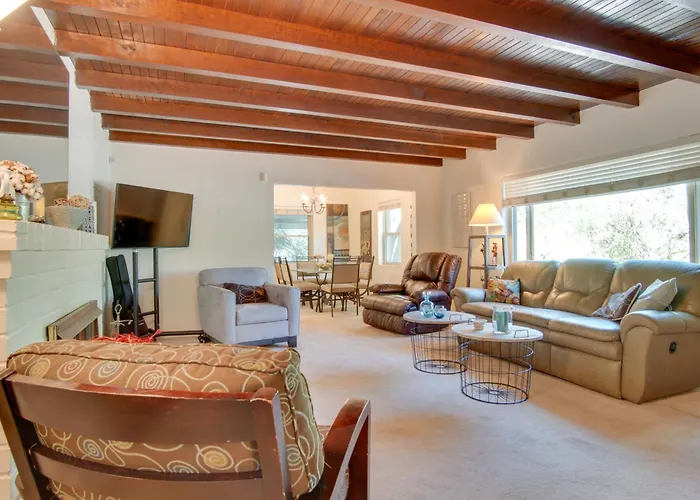 5 Mi To Dtwn: Tuscon Escape W/ Yard & Patio! Holiday home Tucson