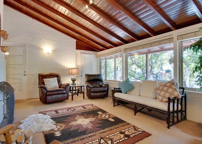 5 Mi To Dtwn: Tuscon Escape W/ Yard & Patio!