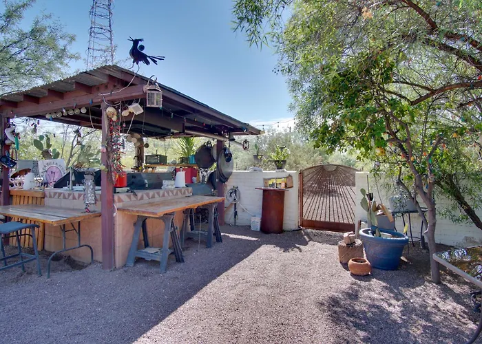 5 Mi To Dtwn: Tuscon Escape W/ Yard & Patio! Holiday home *